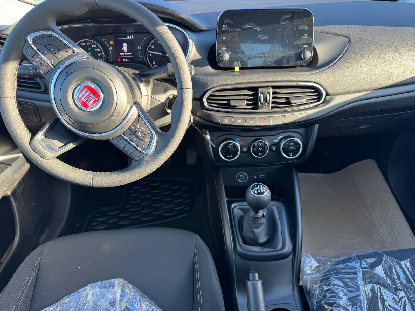 FIAT TIPO SEDAN LIFE