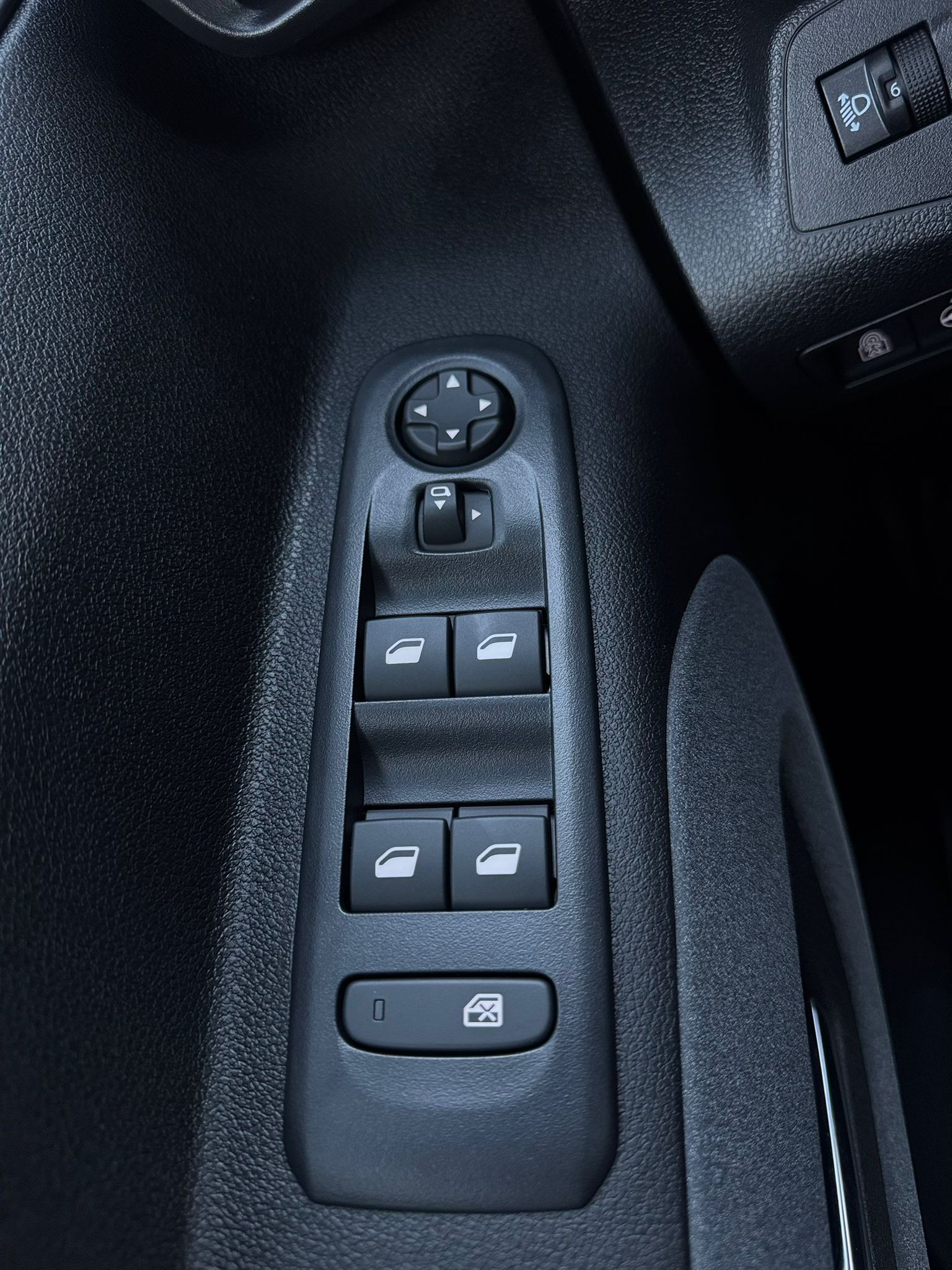 PEUGEOT RIFTER ALLURE