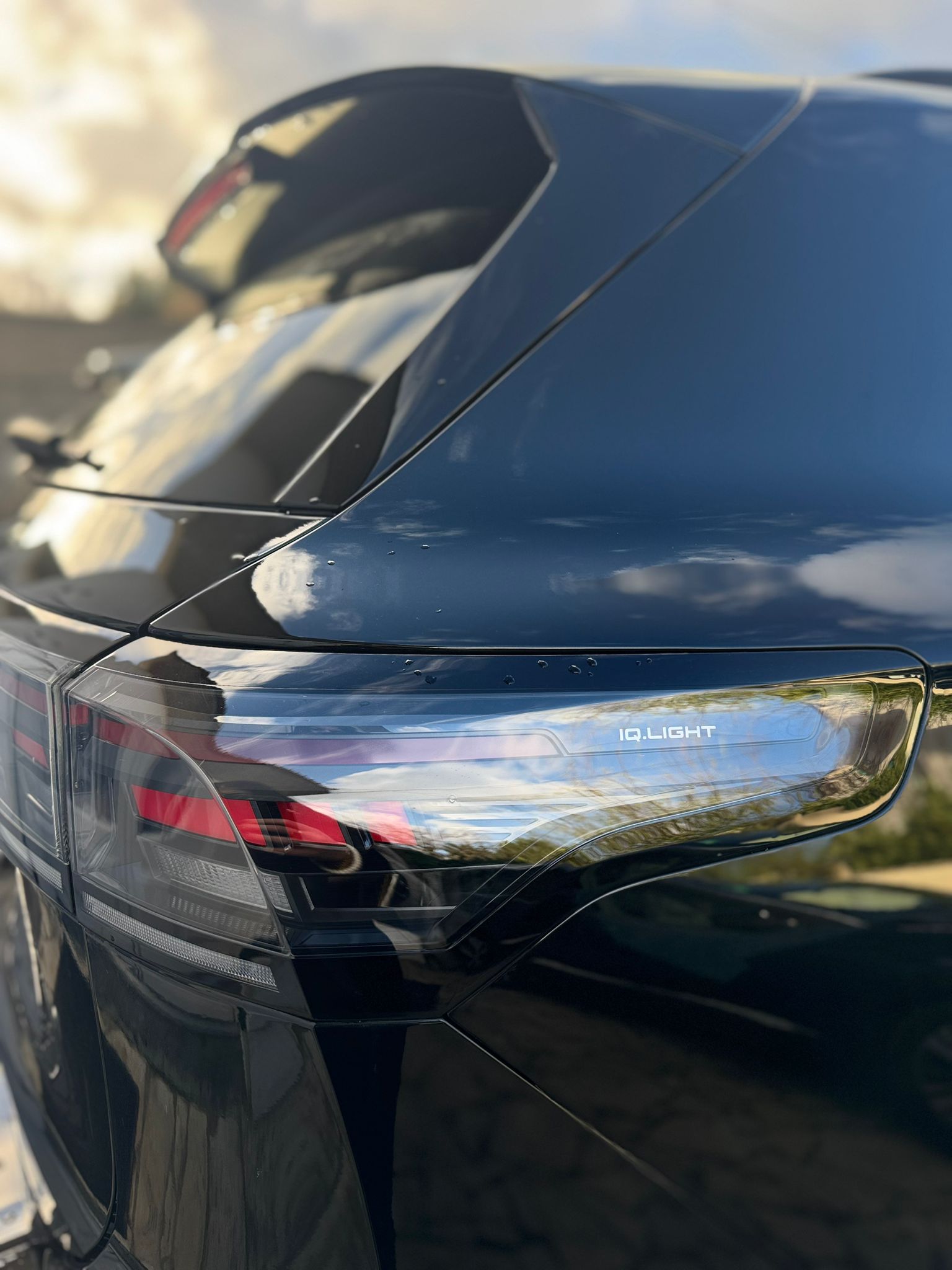 VOLSVAGEN TIGUAN R-LINE