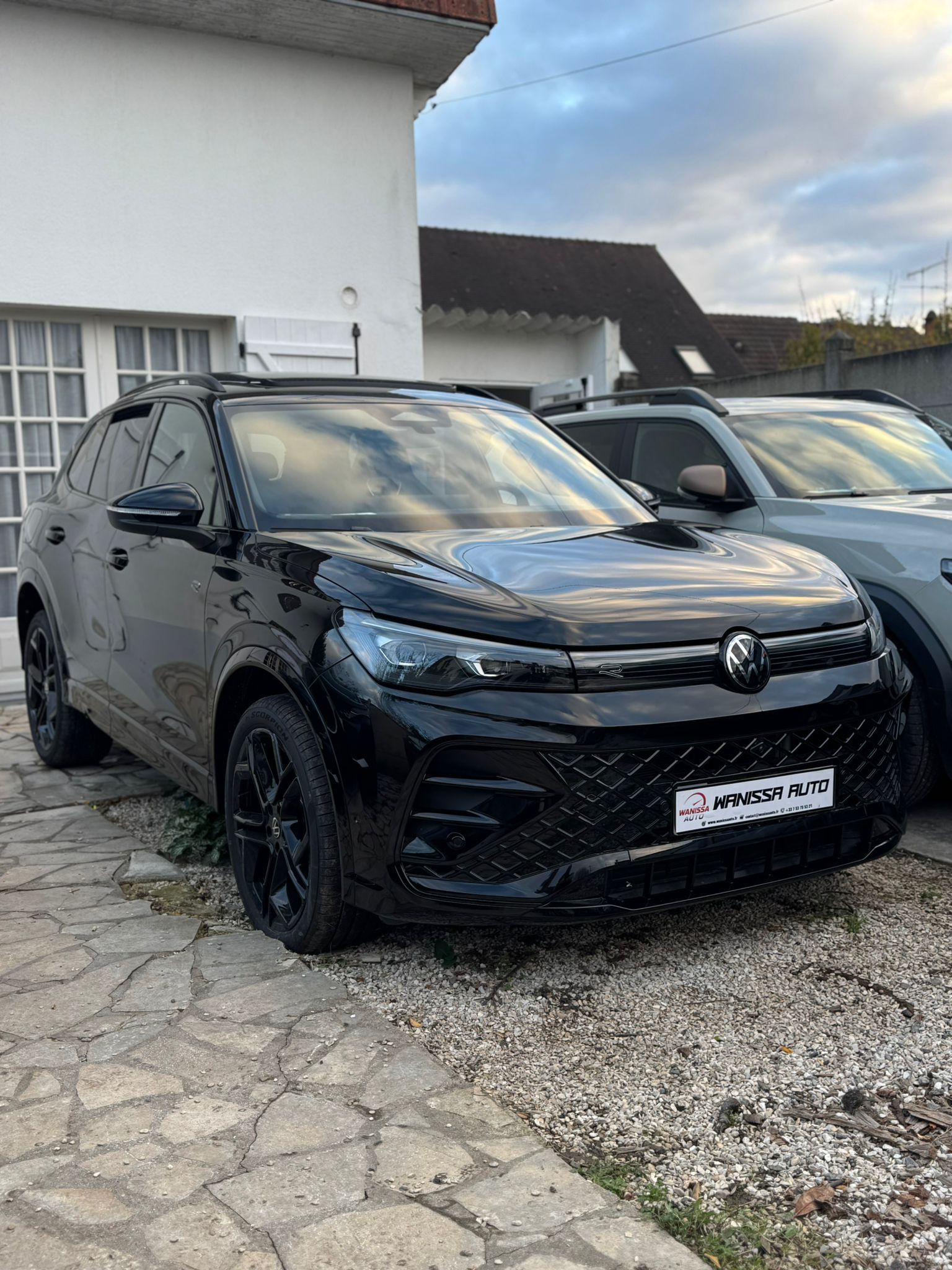 VOLSVAGEN TIGUAN R-LINE