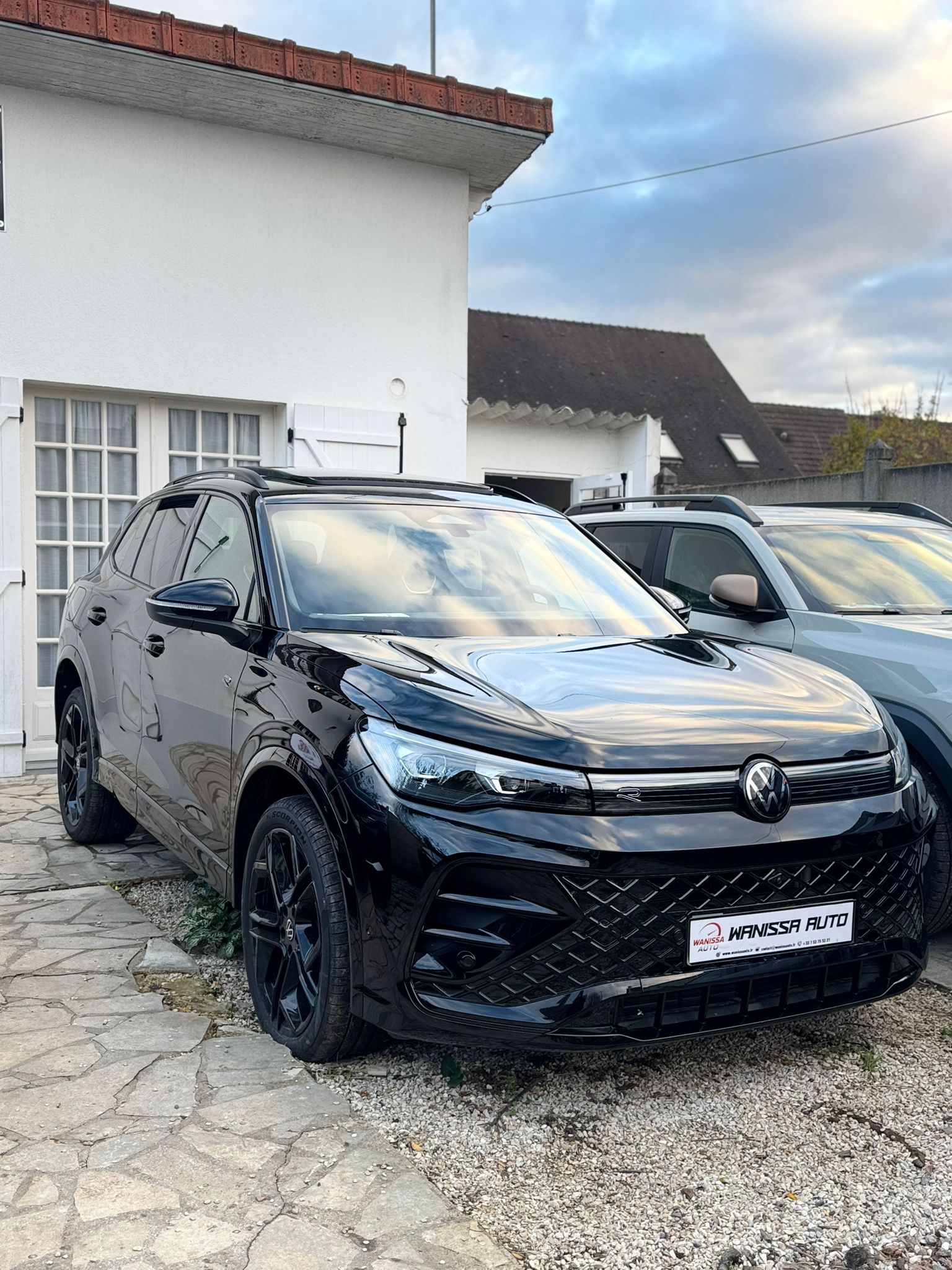 VOLSVAGEN TIGUAN R-LINE