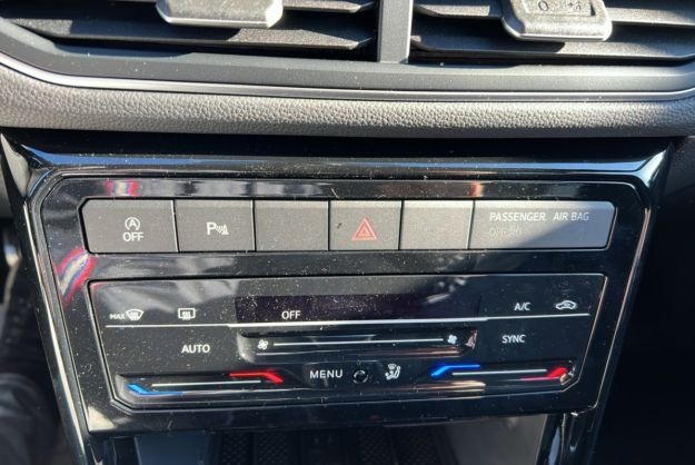 VOLKSWAGEN T-CROSS R-LINE