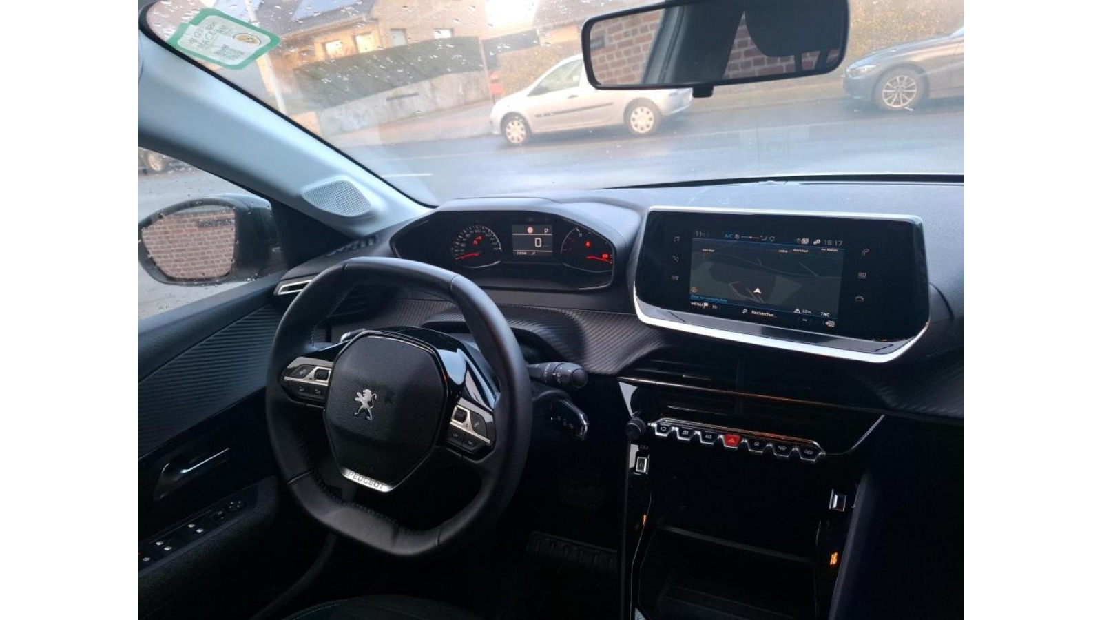 PEUGEOT 208  EAT8 STYLE