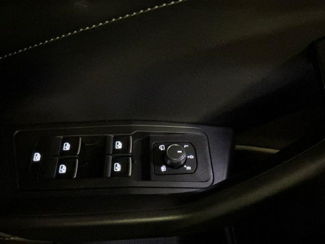 VOLSWAGEN T-ROC  R-LINE