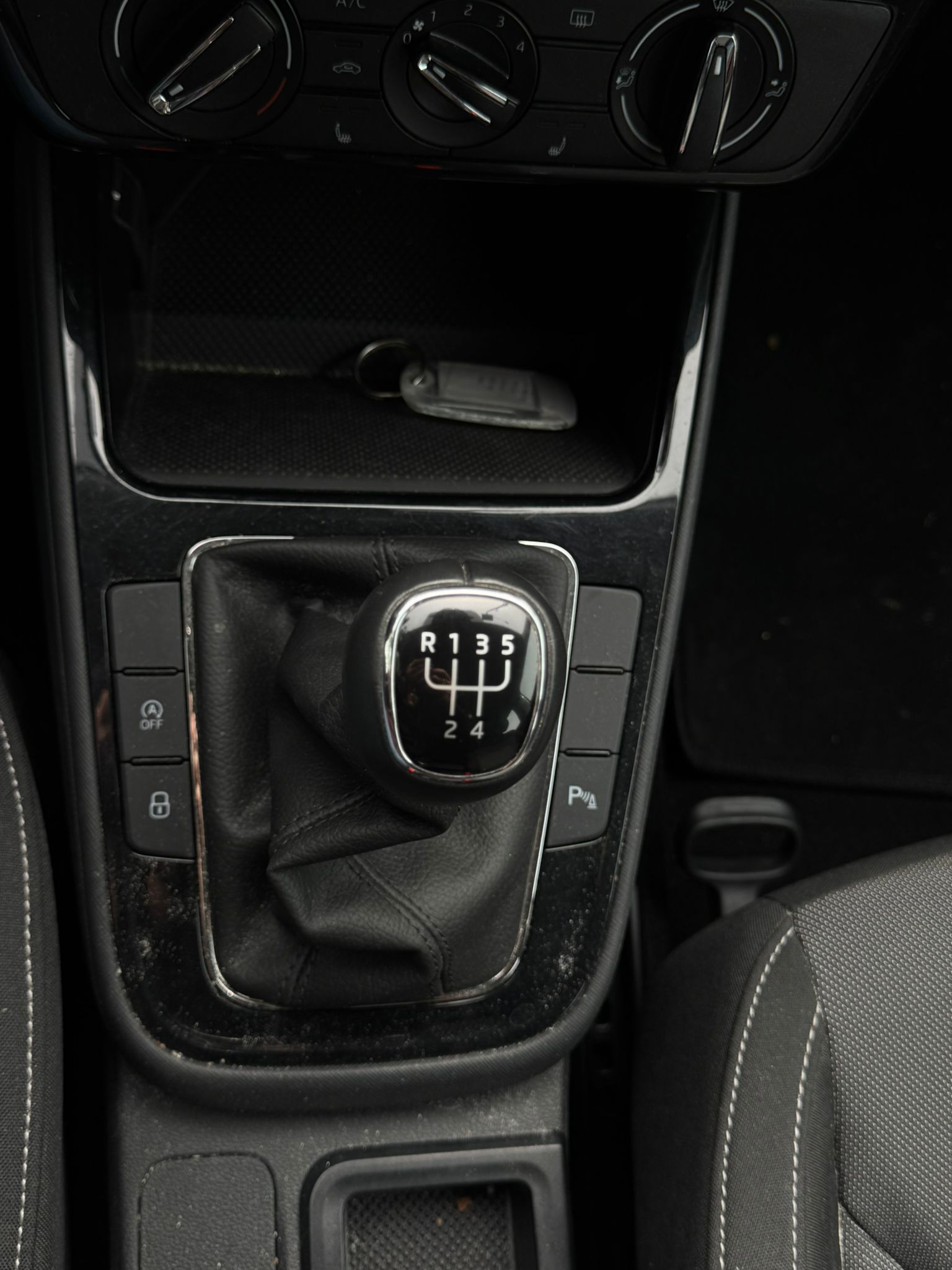 SKODA FABIA  YOUNG EDITION