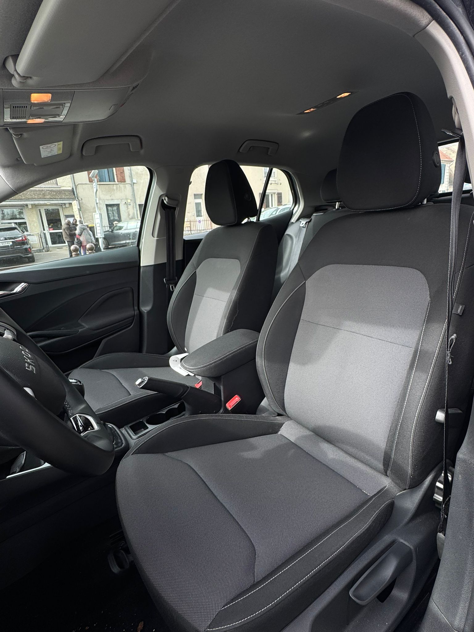 SKODA FABIA  YOUNG EDITION