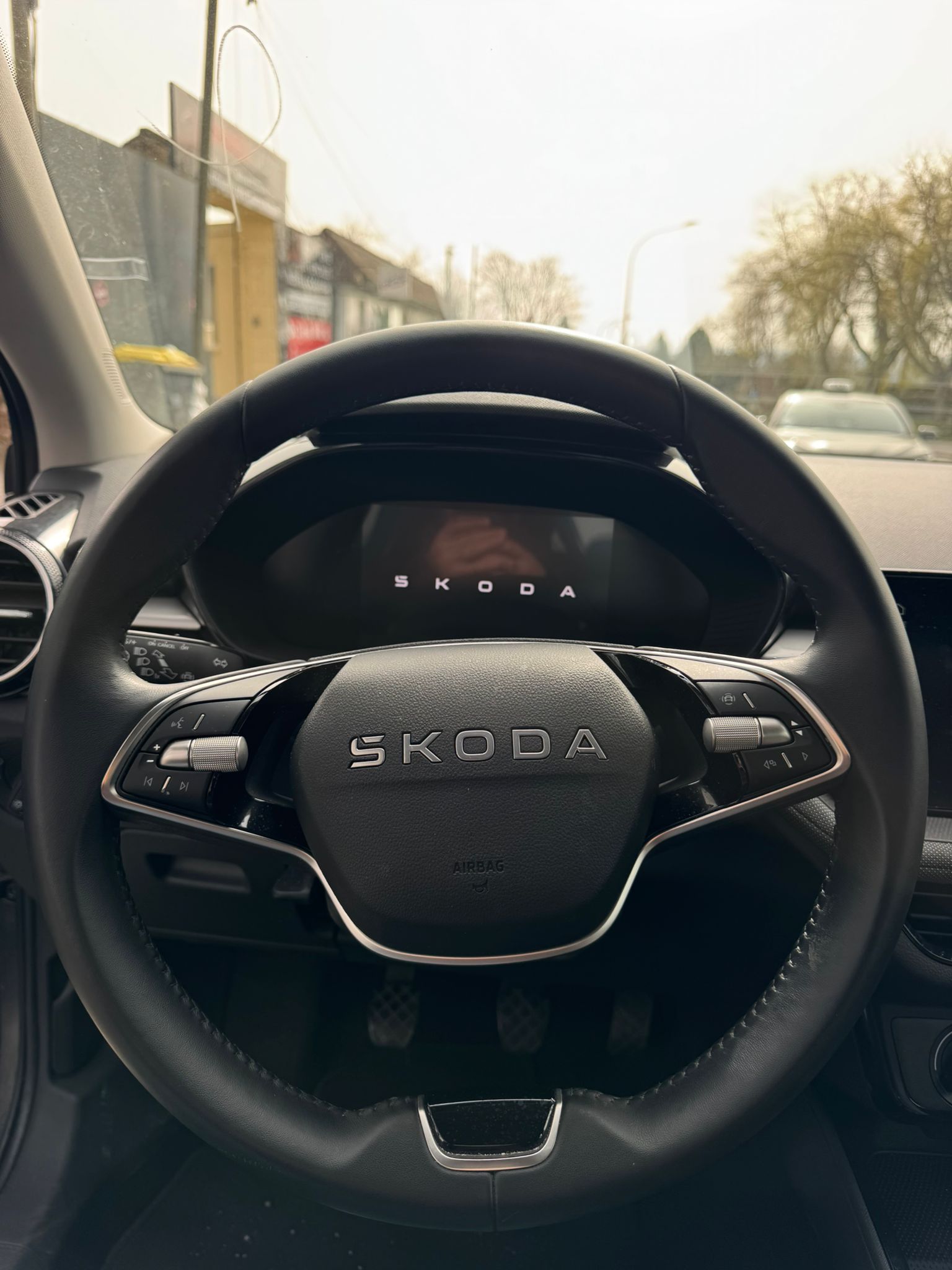 SKODA FABIA  YOUNG EDITION