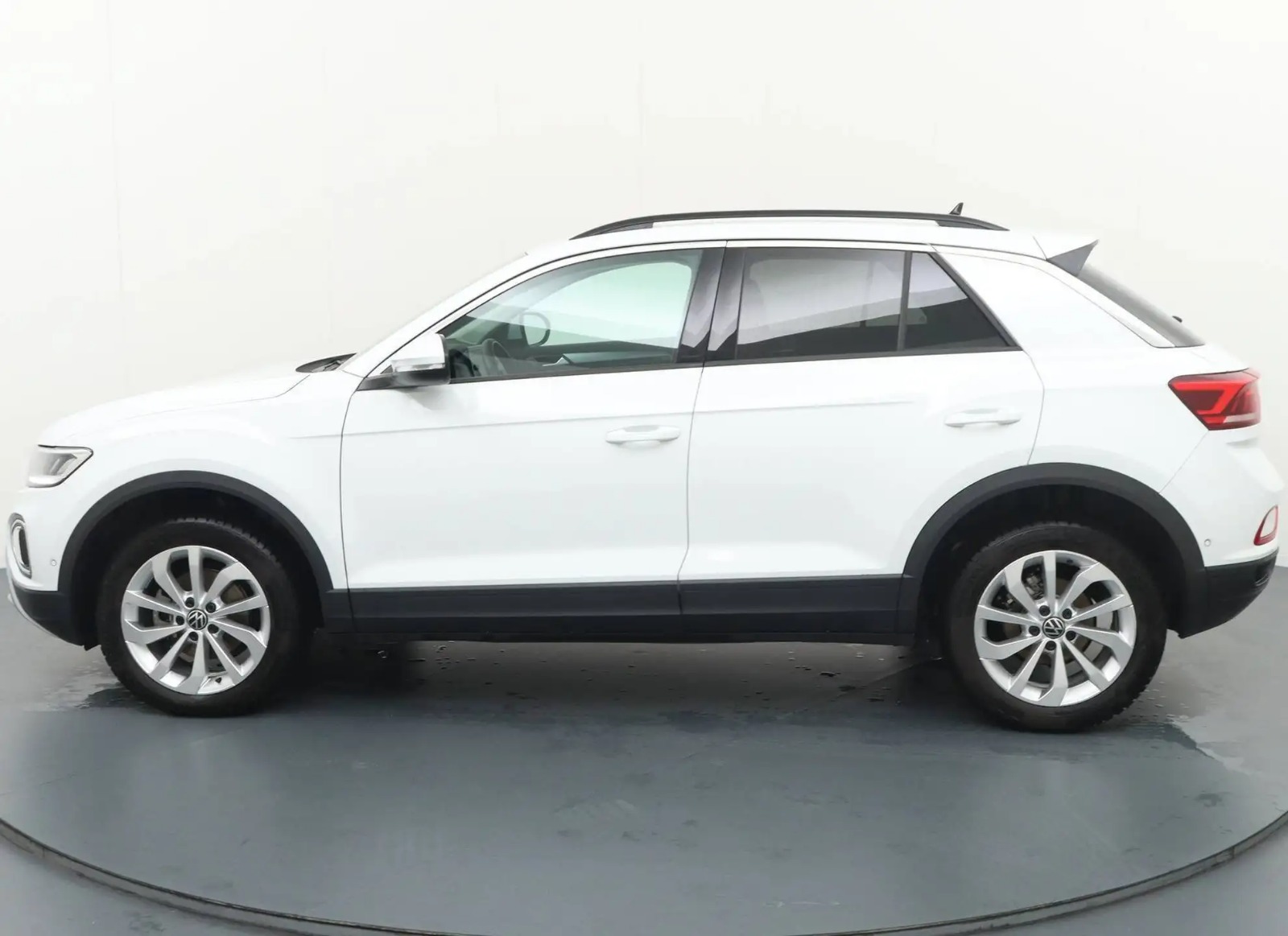 VOLKSWAGEN T-ROC LIFE PLUS