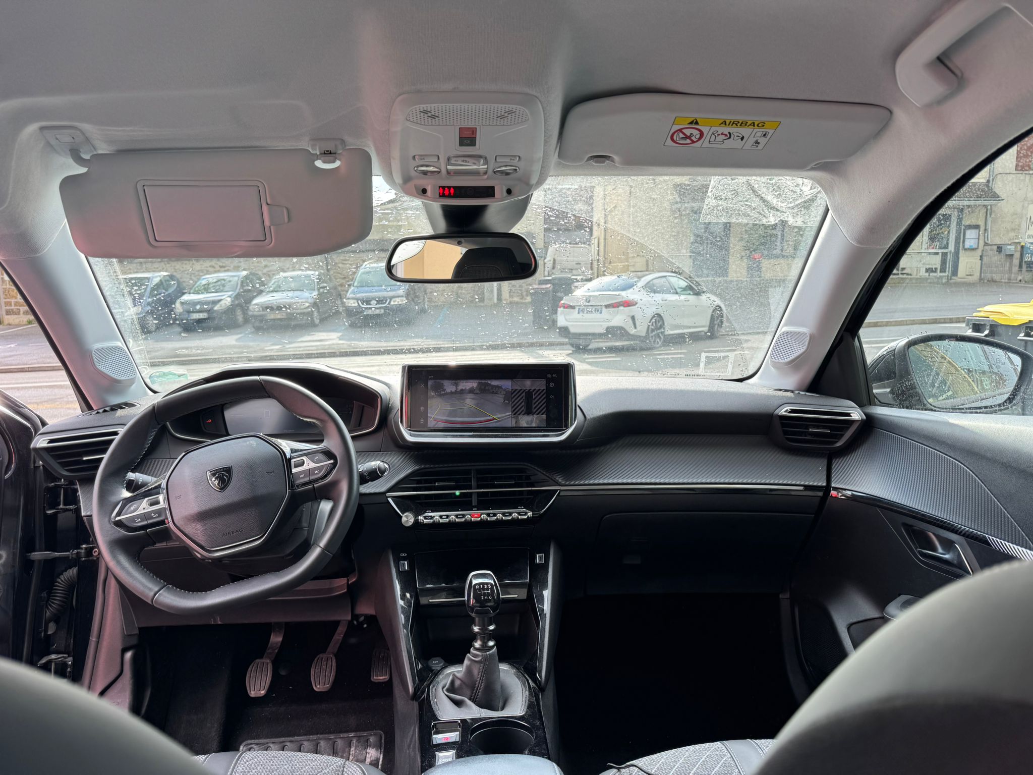 PEUGEOT 208 ALLURE