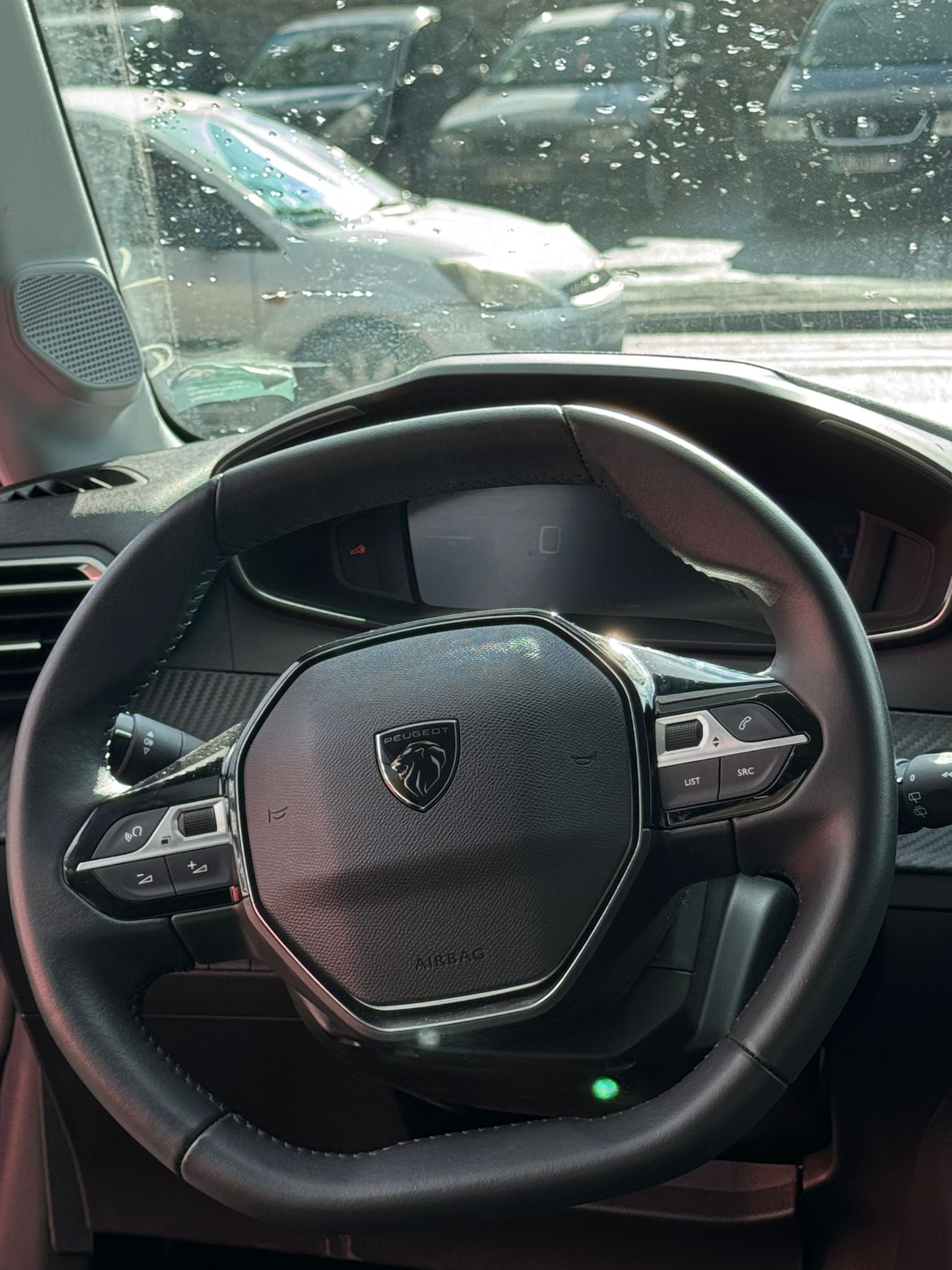 PEUGEOT 208 ALLURE
