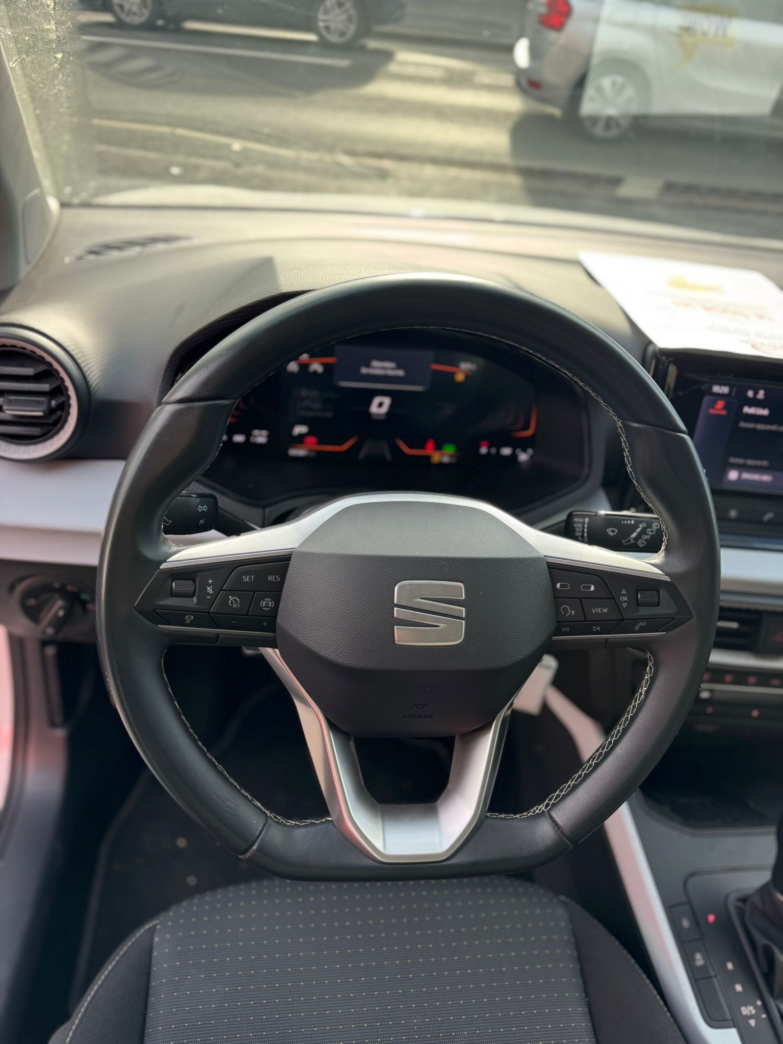 SEAT ARONA BUSINESS