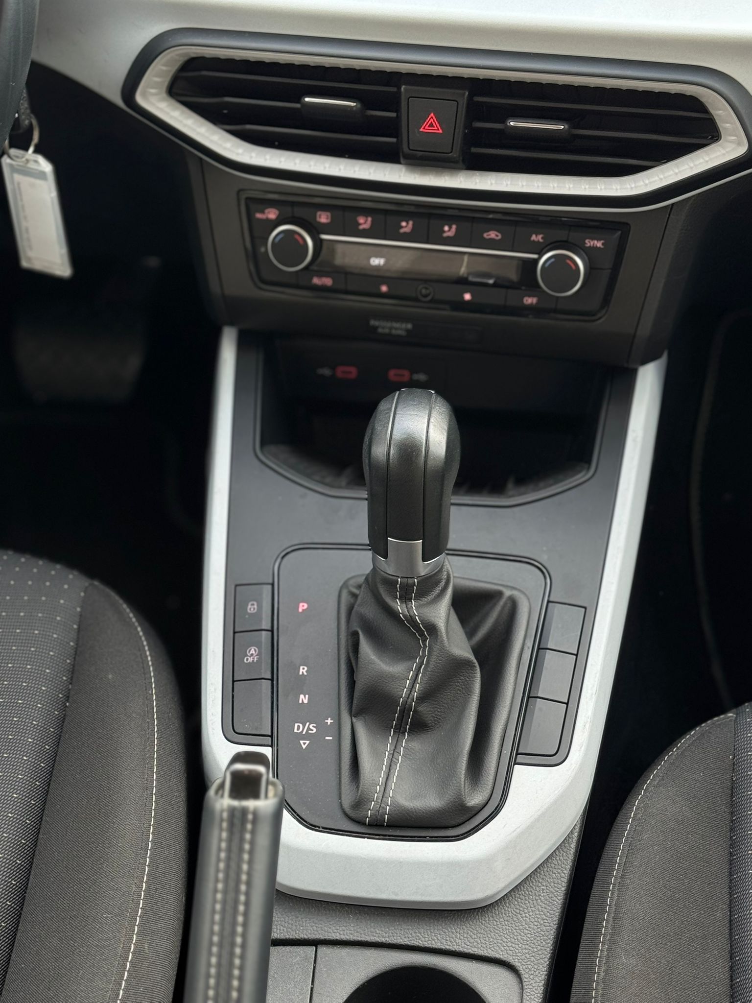 SEAT ARONA BUSINESS