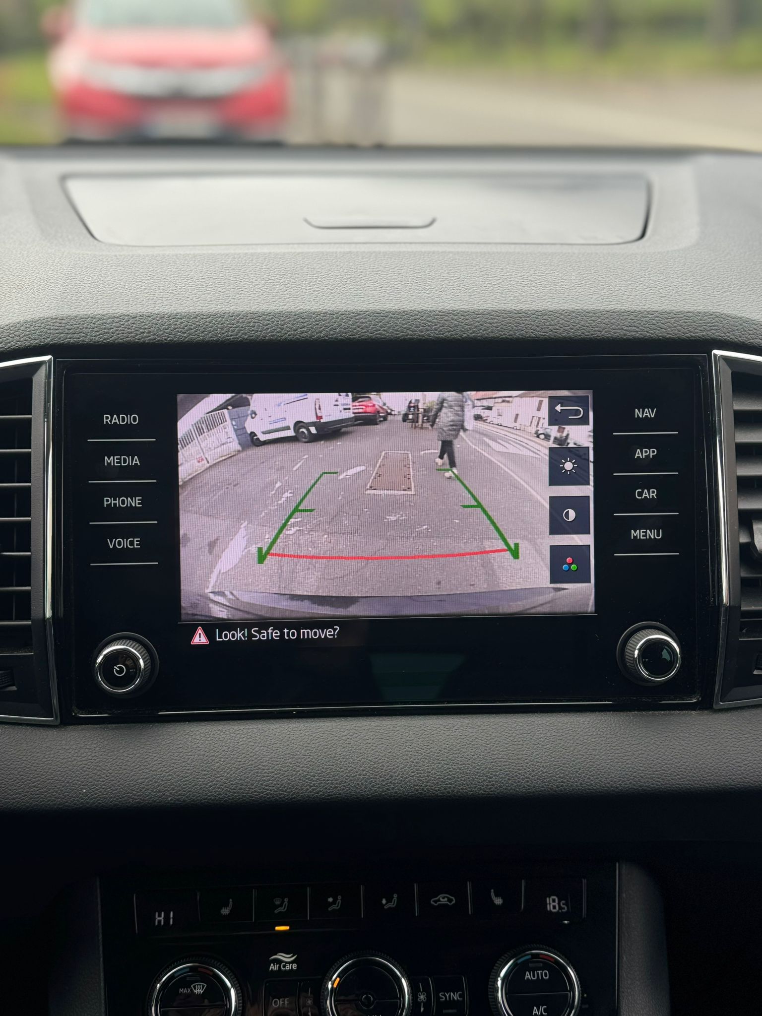 SKODA KAROQ AMBITION