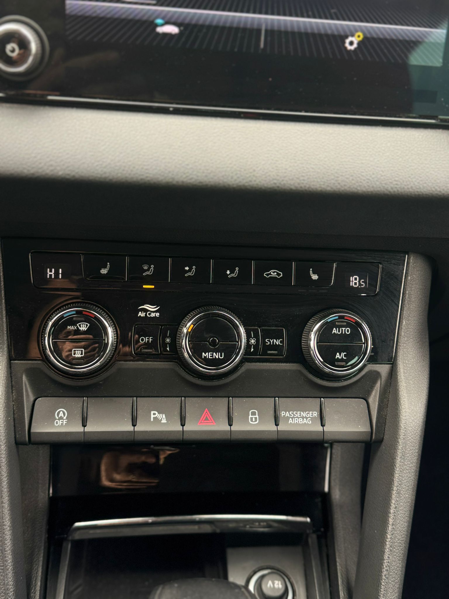 SKODA KAROQ AMBITION