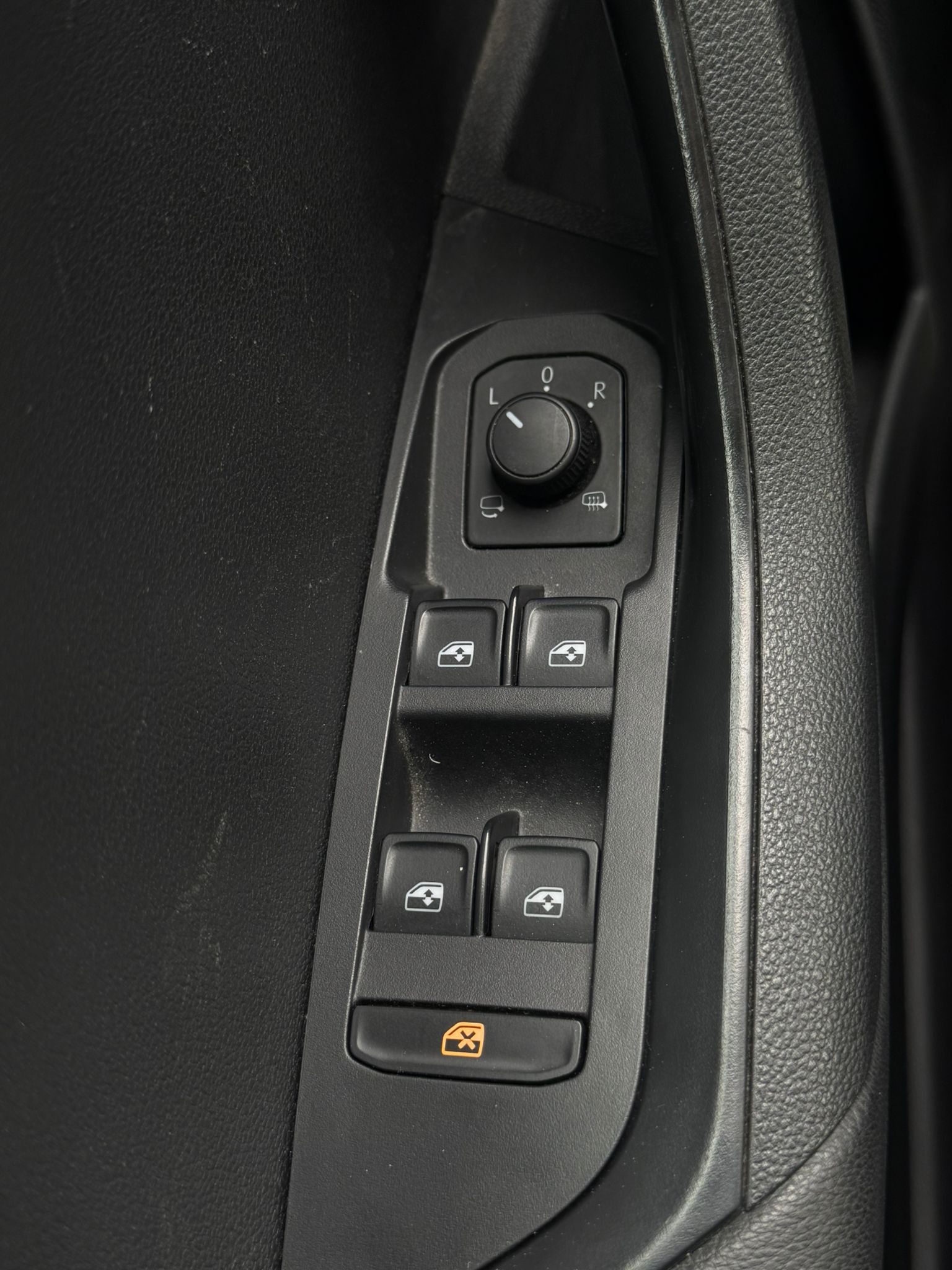 SKODA KAROQ AMBITION