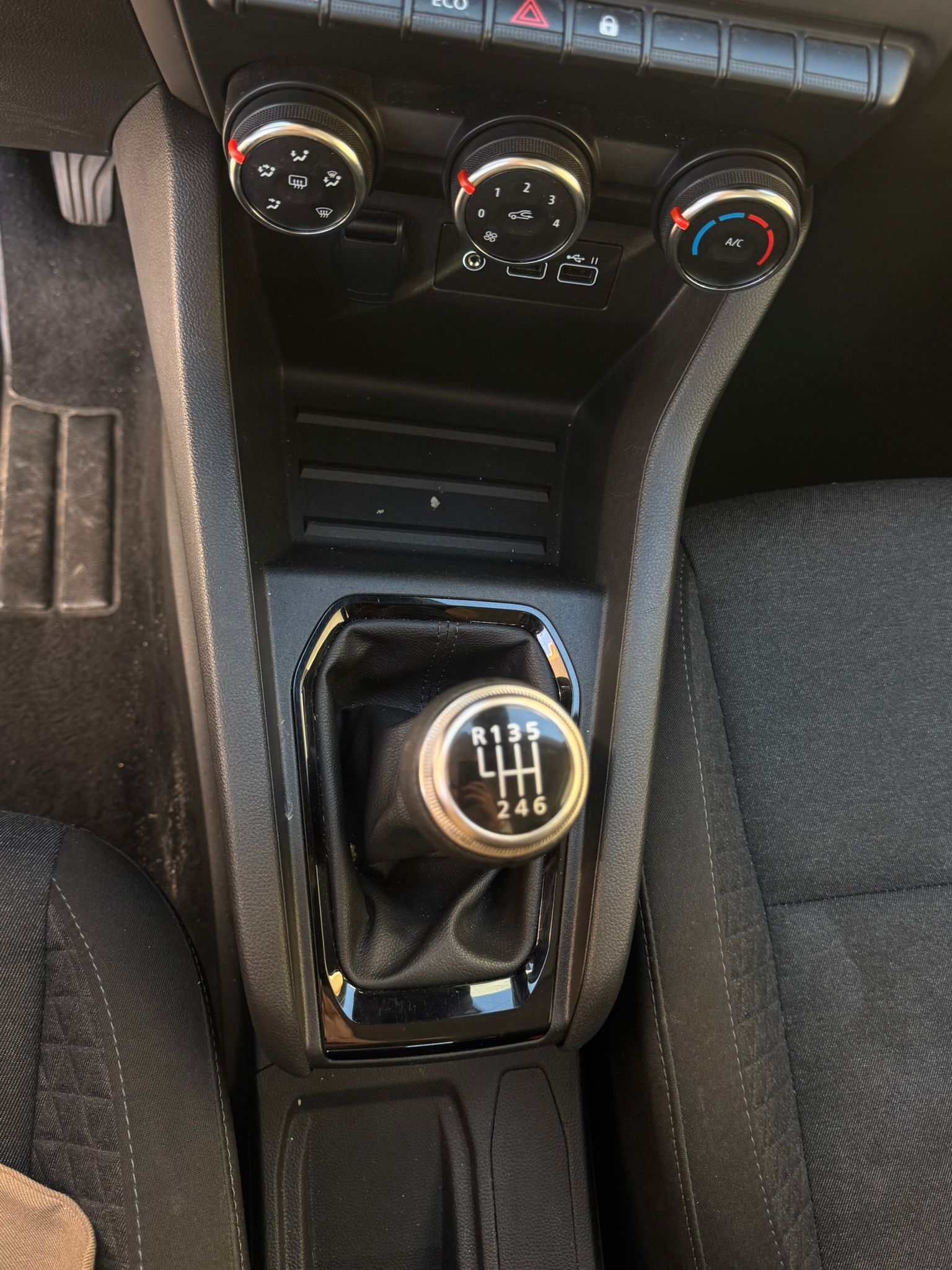 RENAULT CLIO V EQUILIBRE