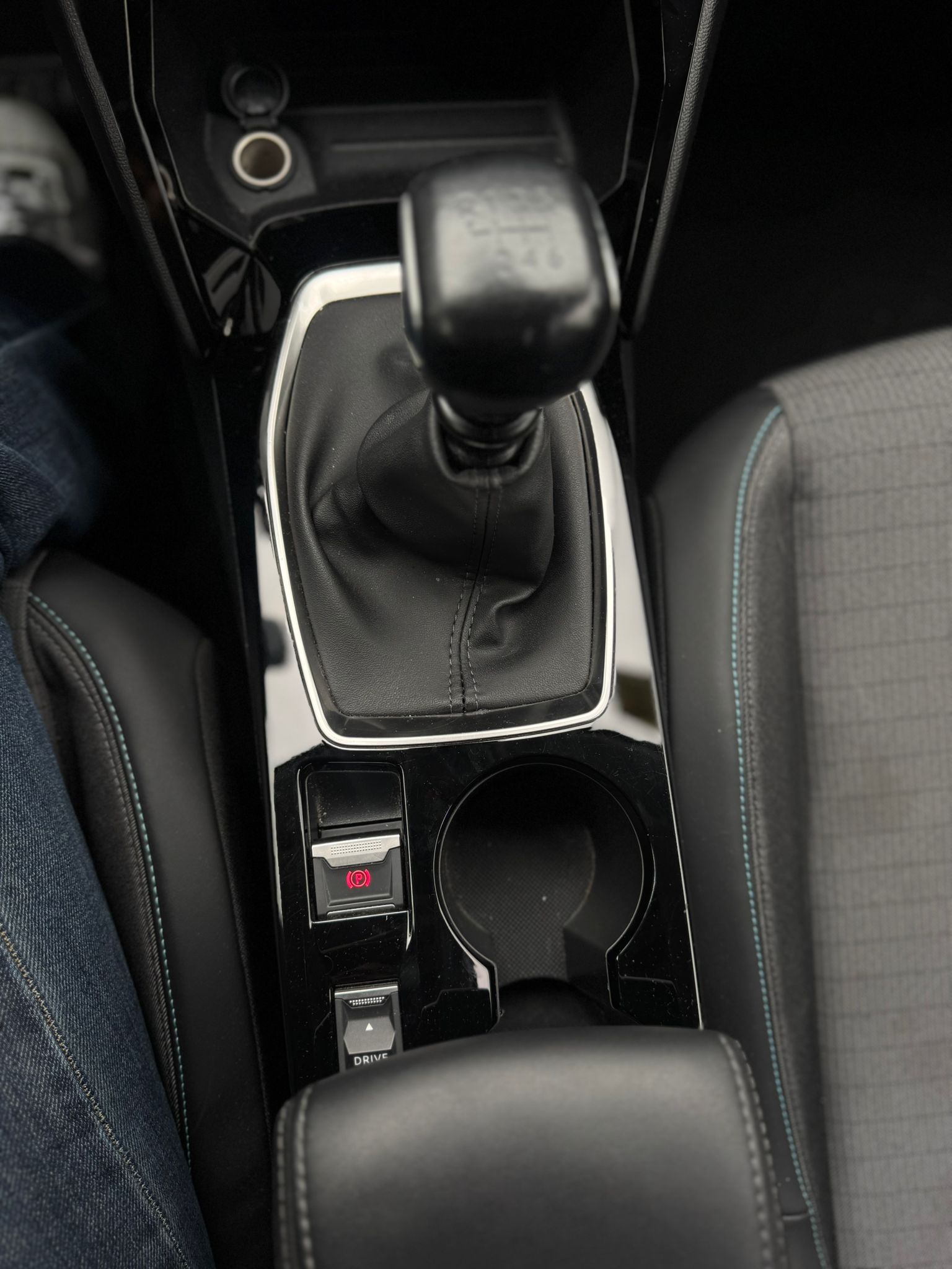 PEUGEOT 208 ALLURE PACK