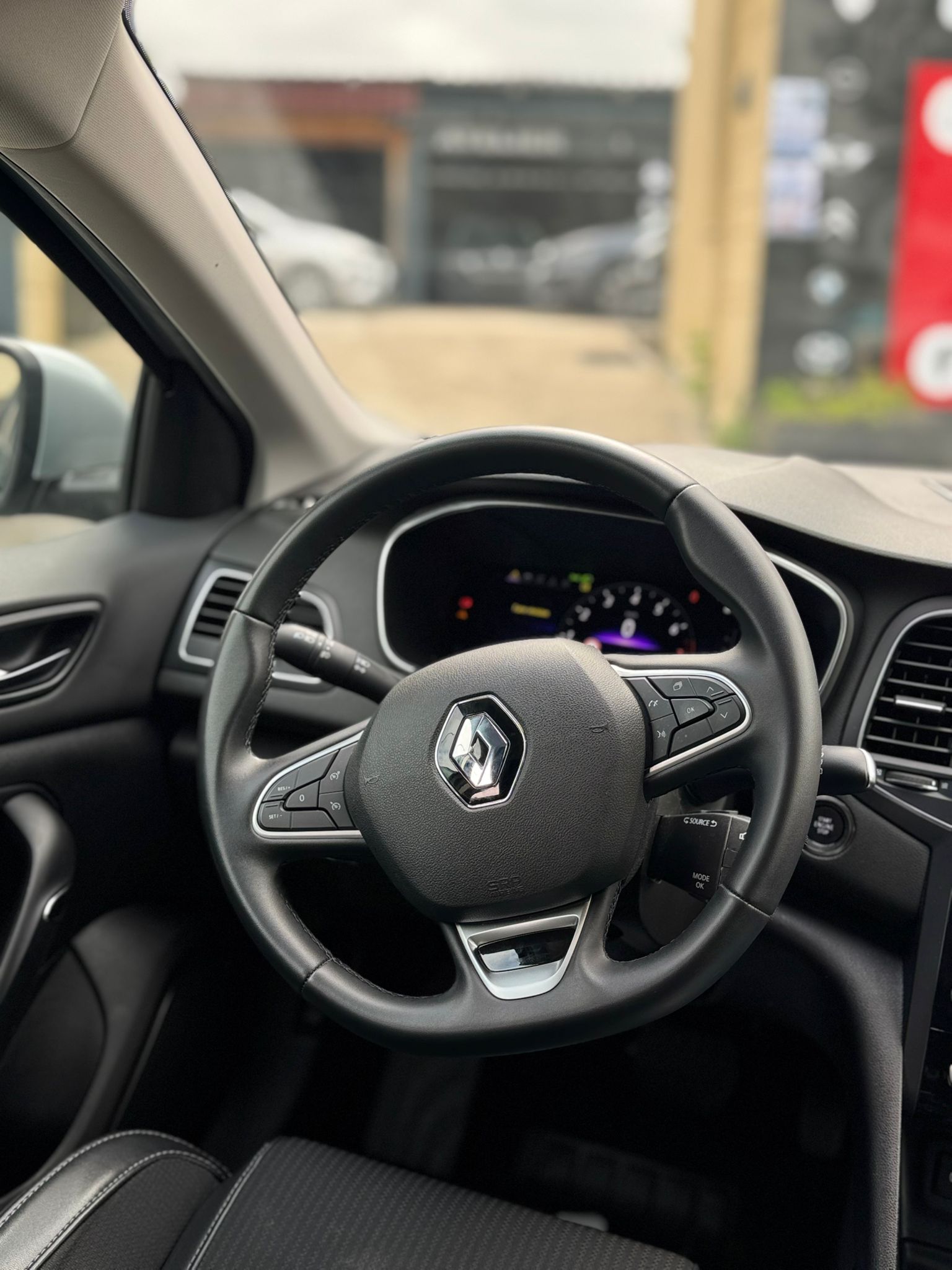 RENAULT MEGANE TECHNO