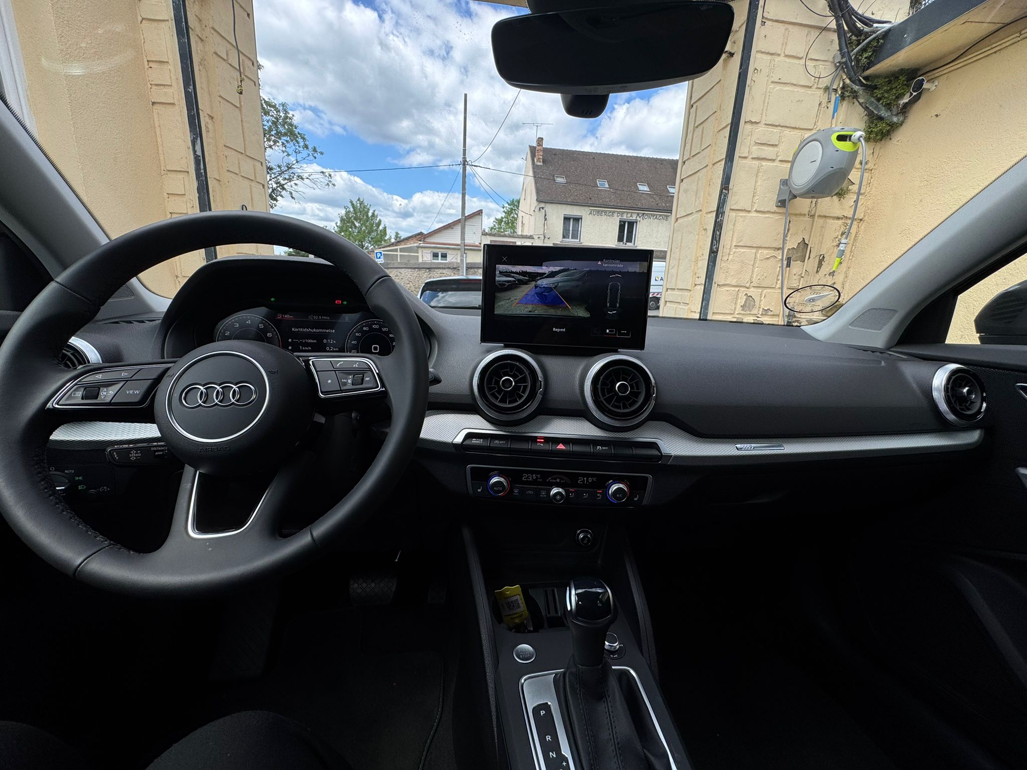 AUDI Q2 S LINE