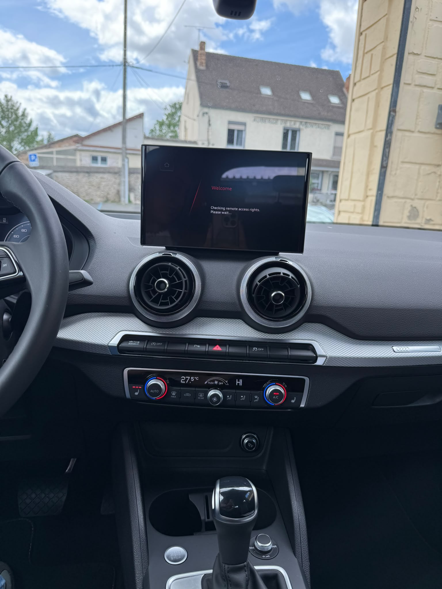 AUDI Q2 S LINE