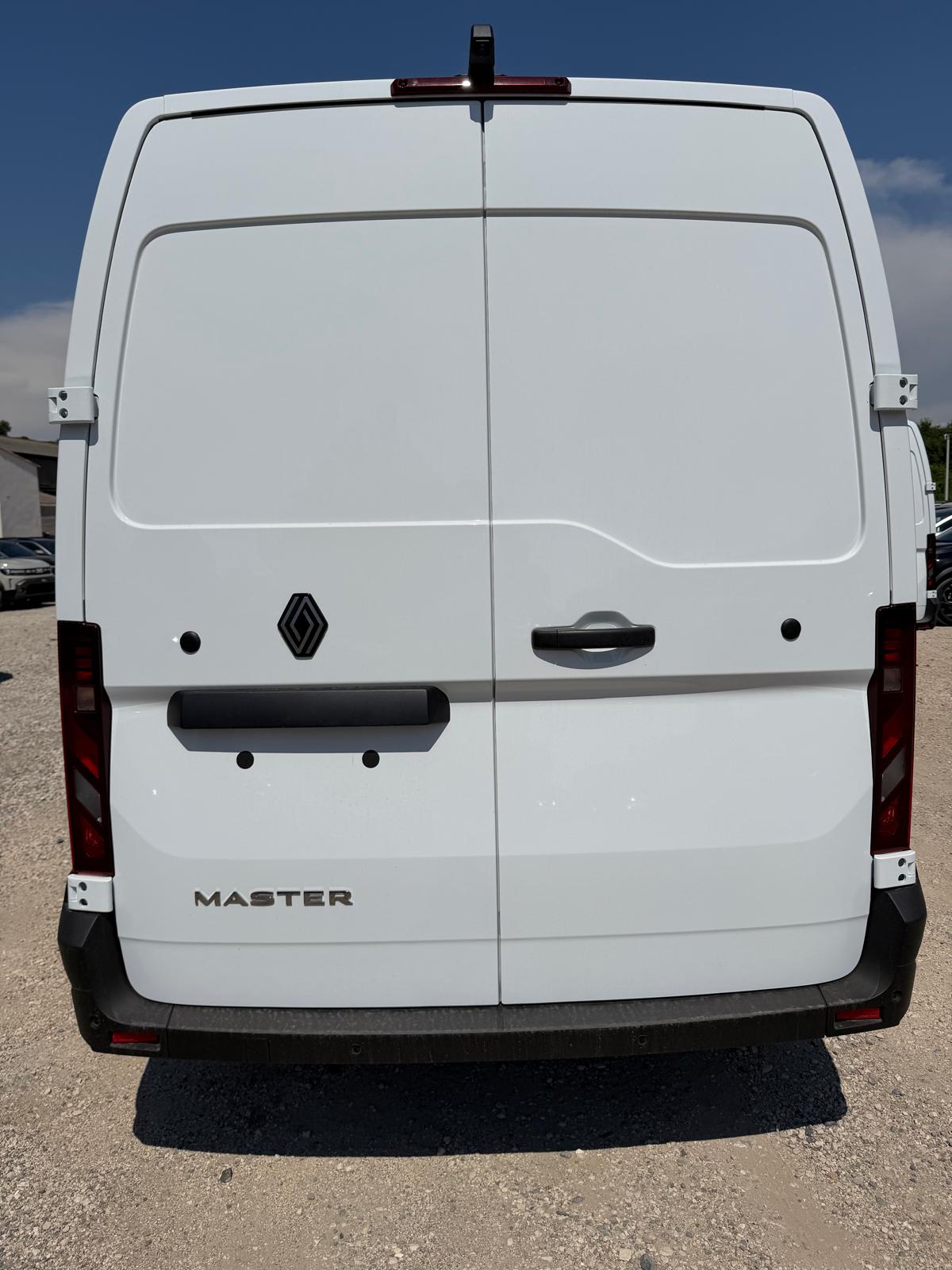 RENAULT MASTER L2H2