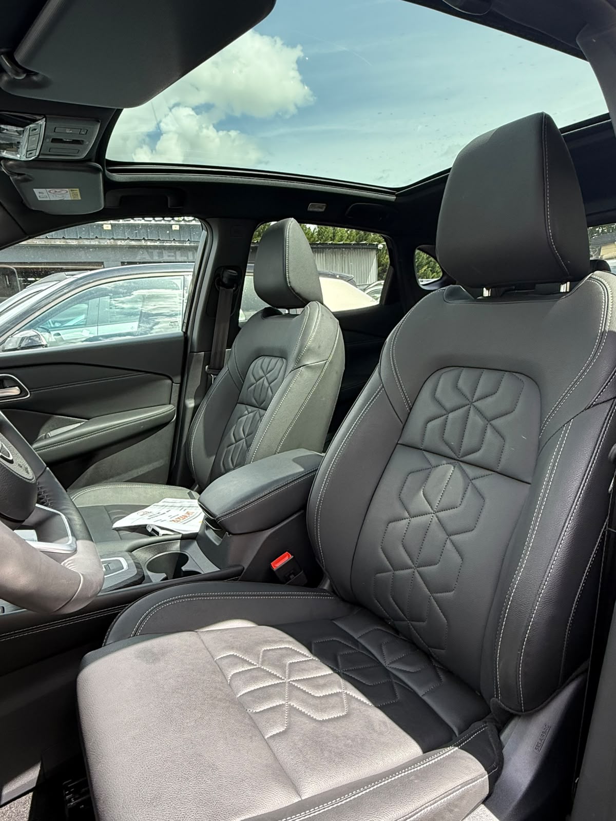 NISSAN QASHQAI TEKNA MY25 + GLASS ROOF