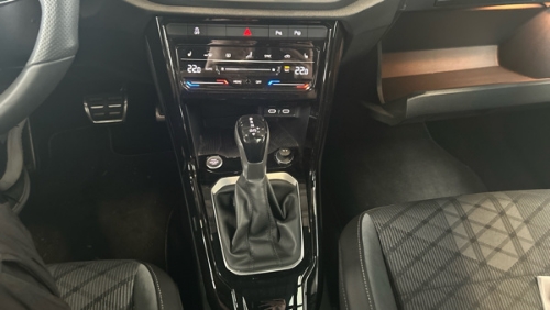 VOLKSWAGEN T-ROC R-LINE BLACK EDITION