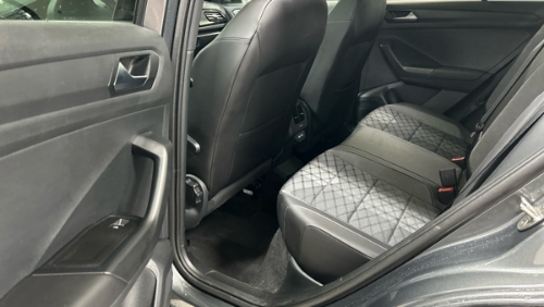VOLKSWAGEN T-ROC R-LINE BLACK EDITION