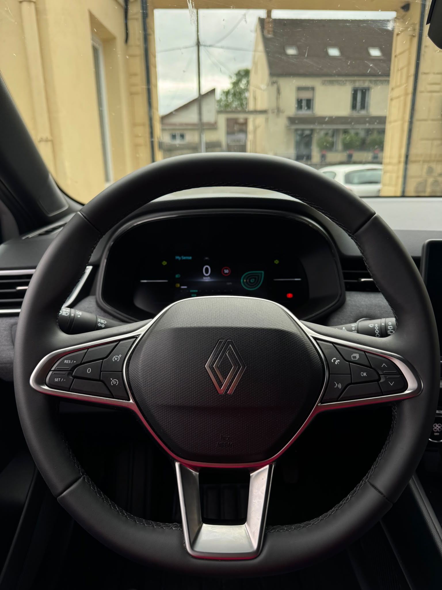 RENAULT CLIO TECHNO