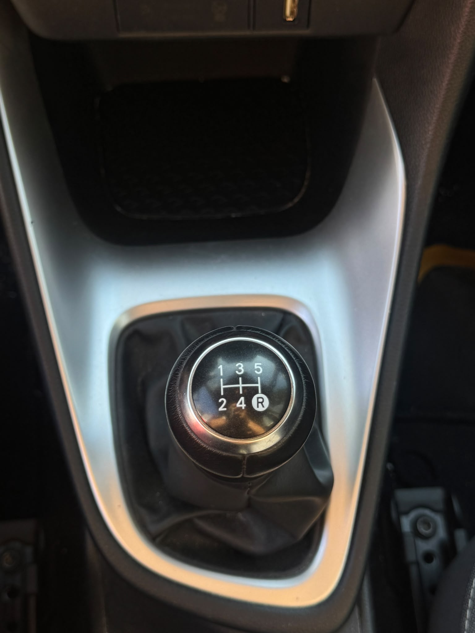 Toyota Yaris DYNAMIC BUSINESS