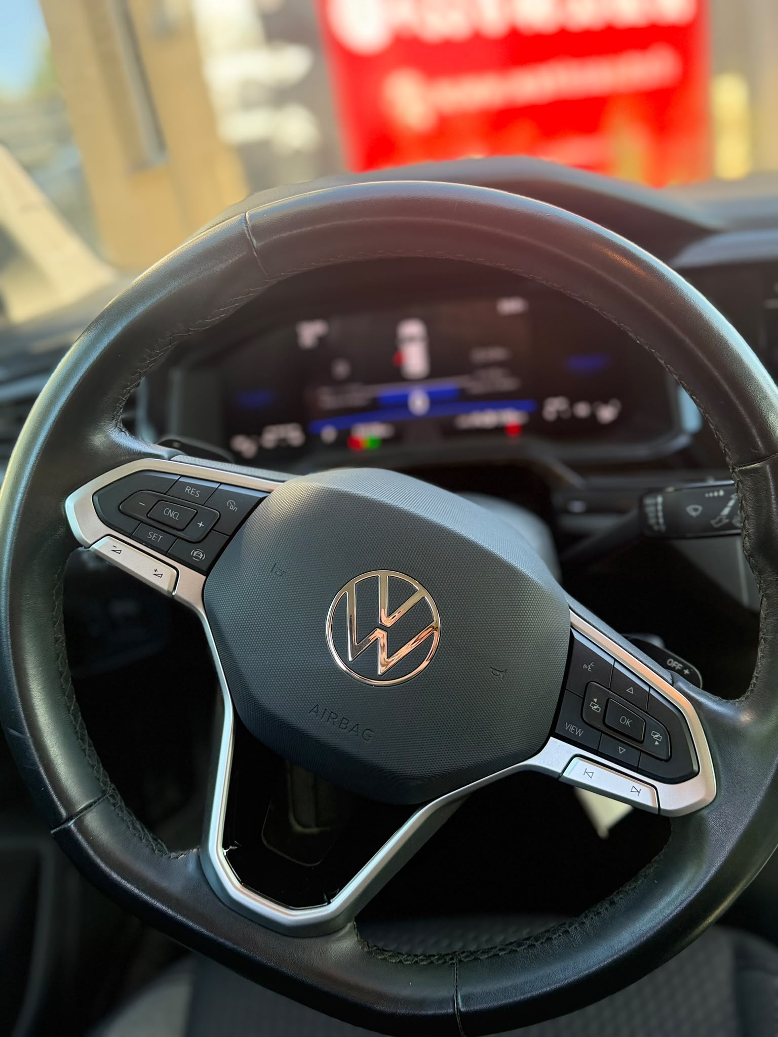 VOLKSWAGEN POLO LIFE