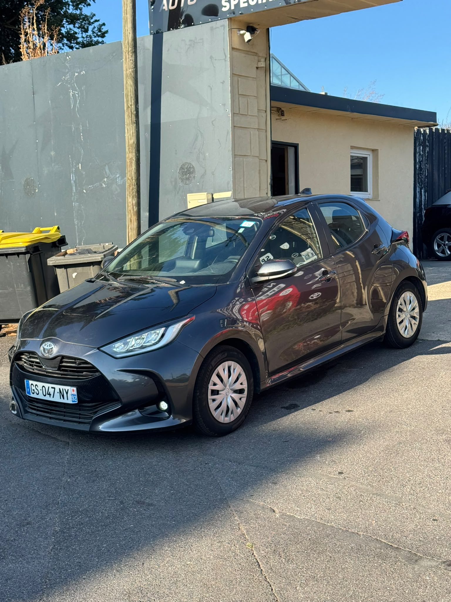 Toyota Yaris DYNAMIC BUSINESS