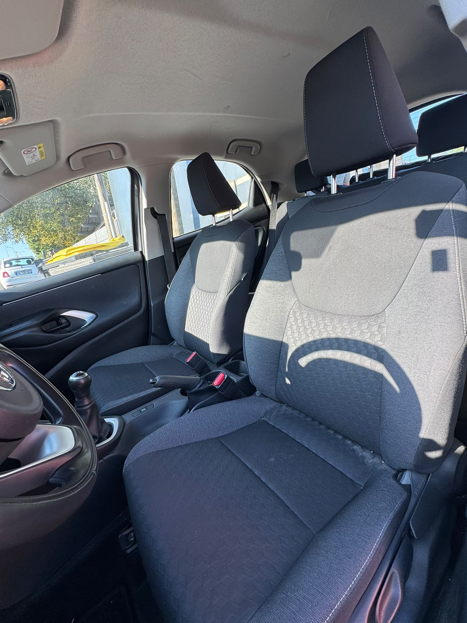 Toyota Yaris DYNAMIC BUSINESS