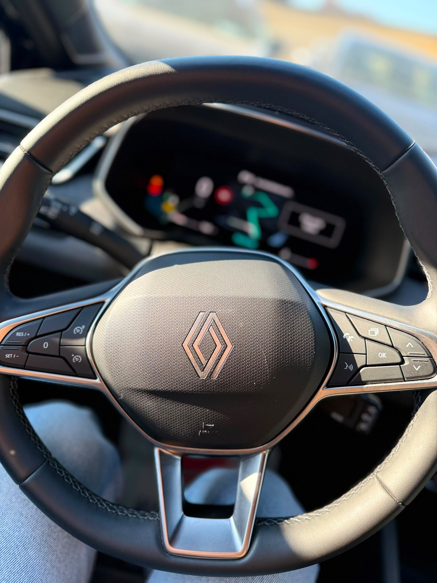 RENAULT CLIO V TECHNO+