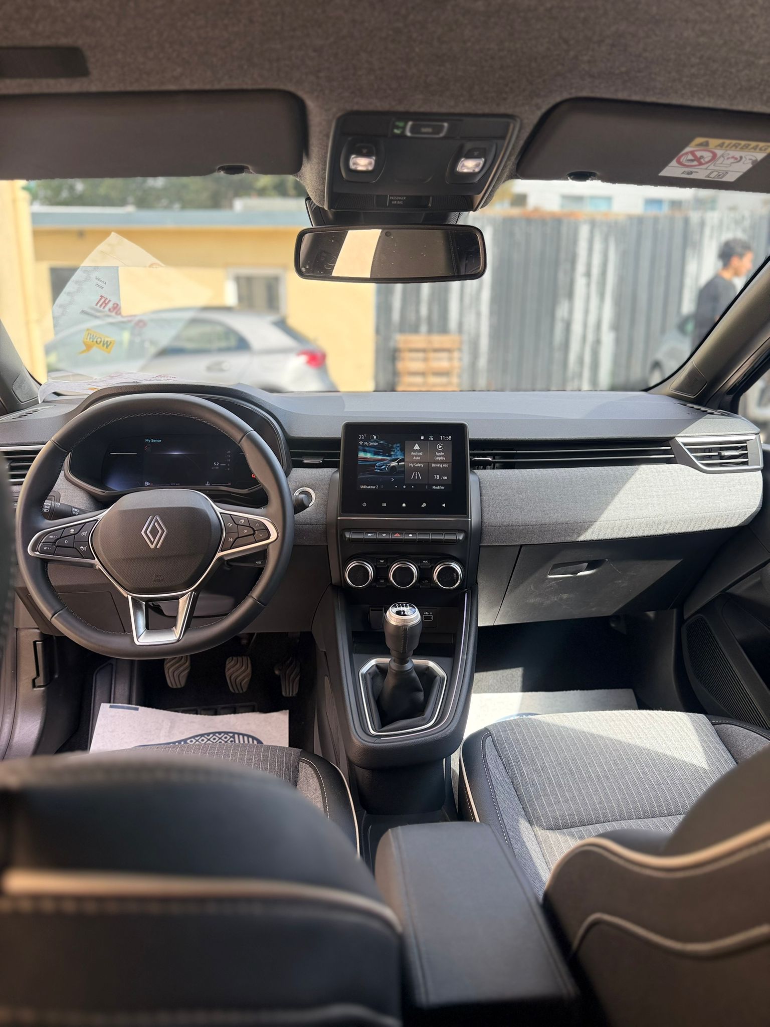 RENAULT CLIO V TECHNO