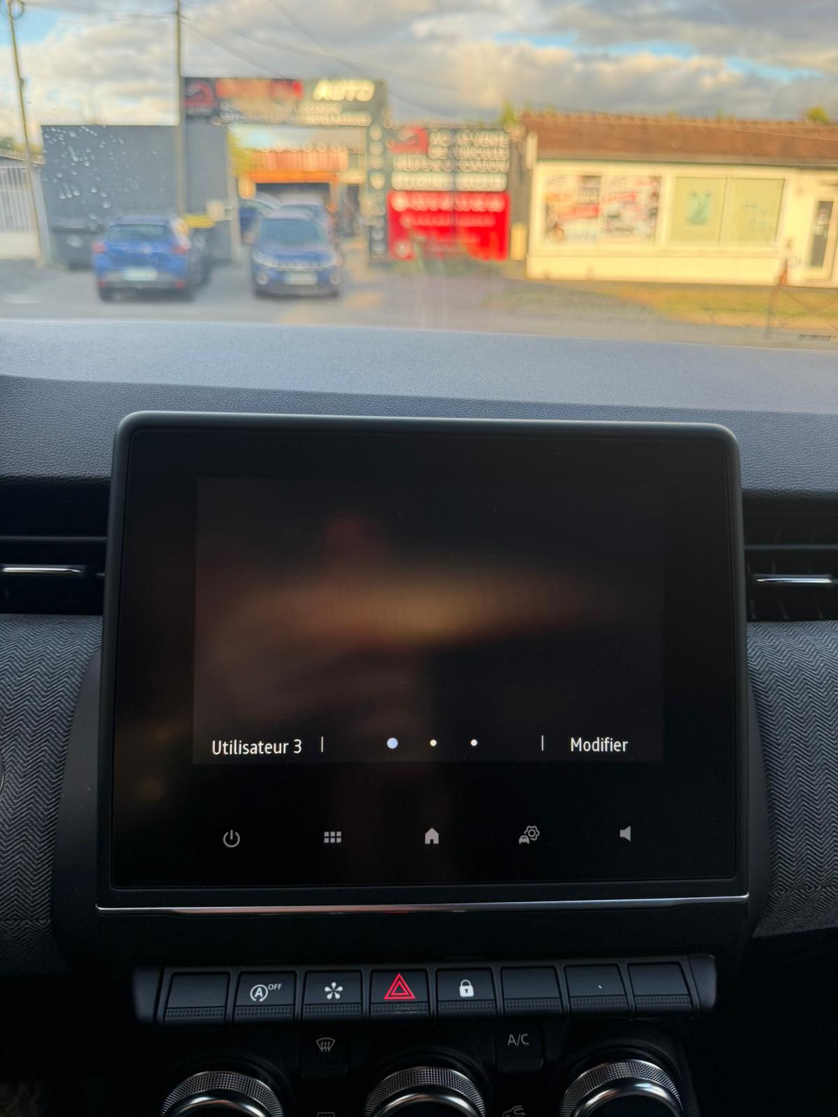 RENAULT CLIO V TECHNO