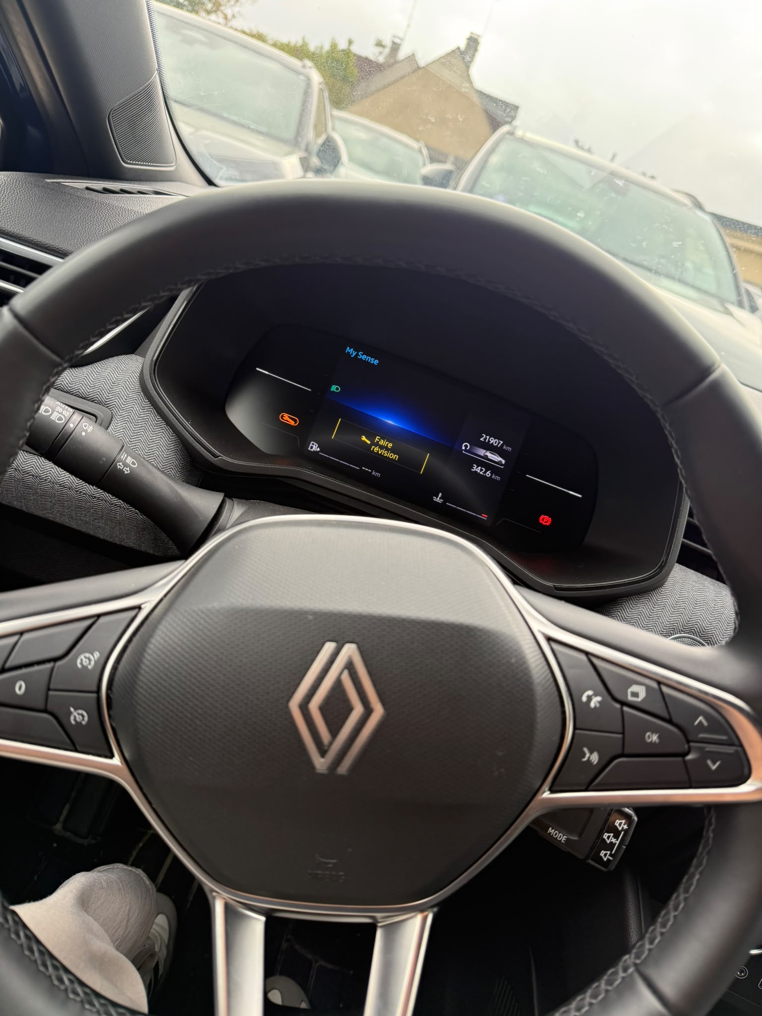 RENAULT CLIO V TECHNO