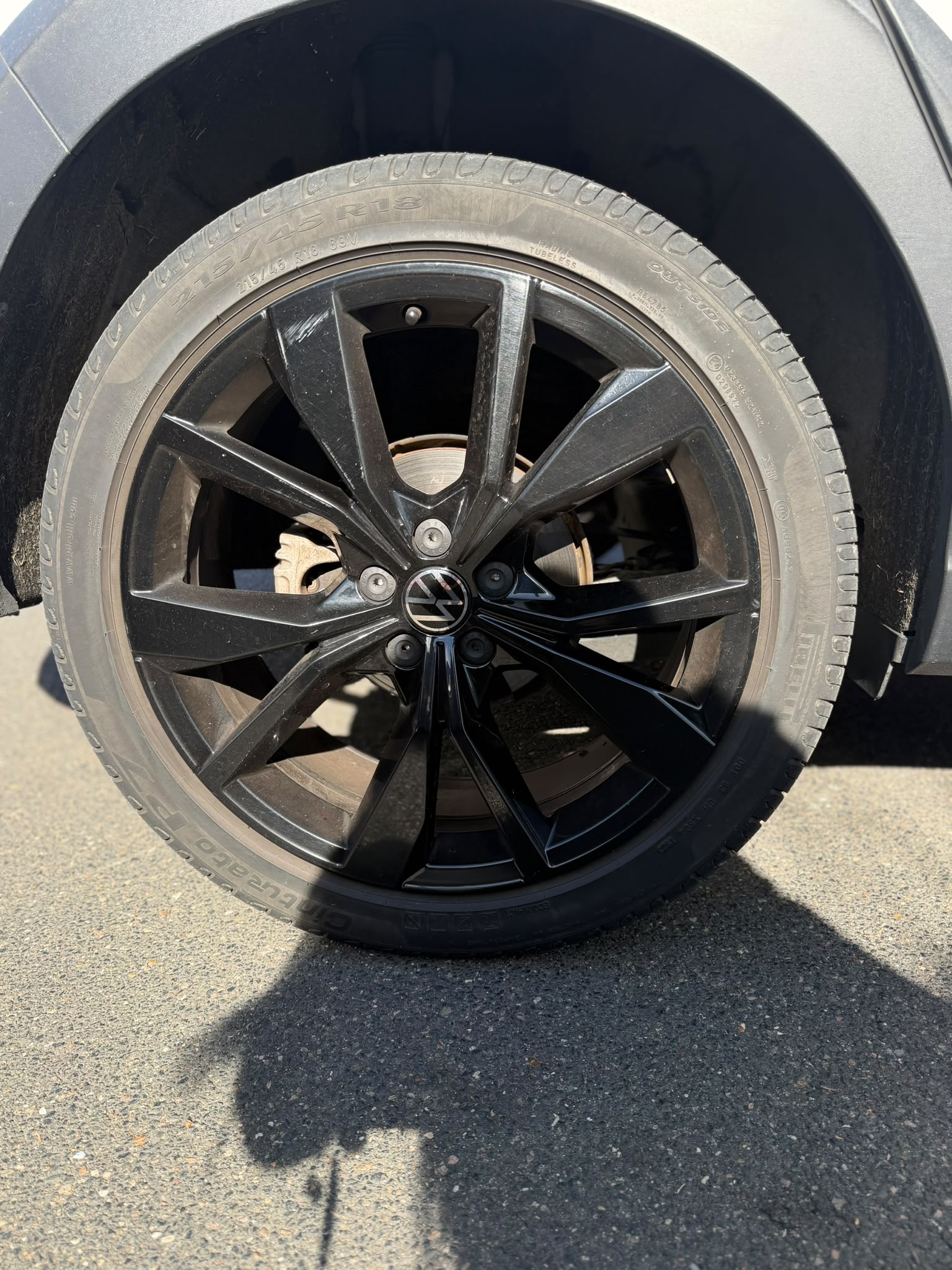 VOLKSWAGEN TAIGO R-LINE