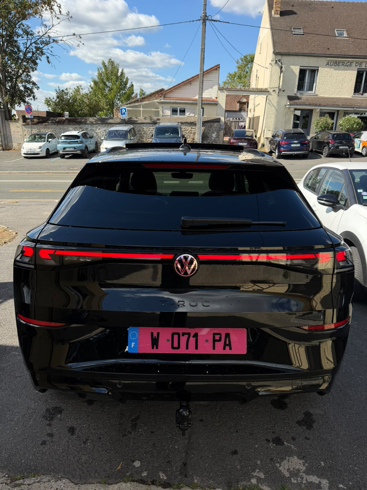 NEW VOLKSWAGEN T-ROC R-LINE