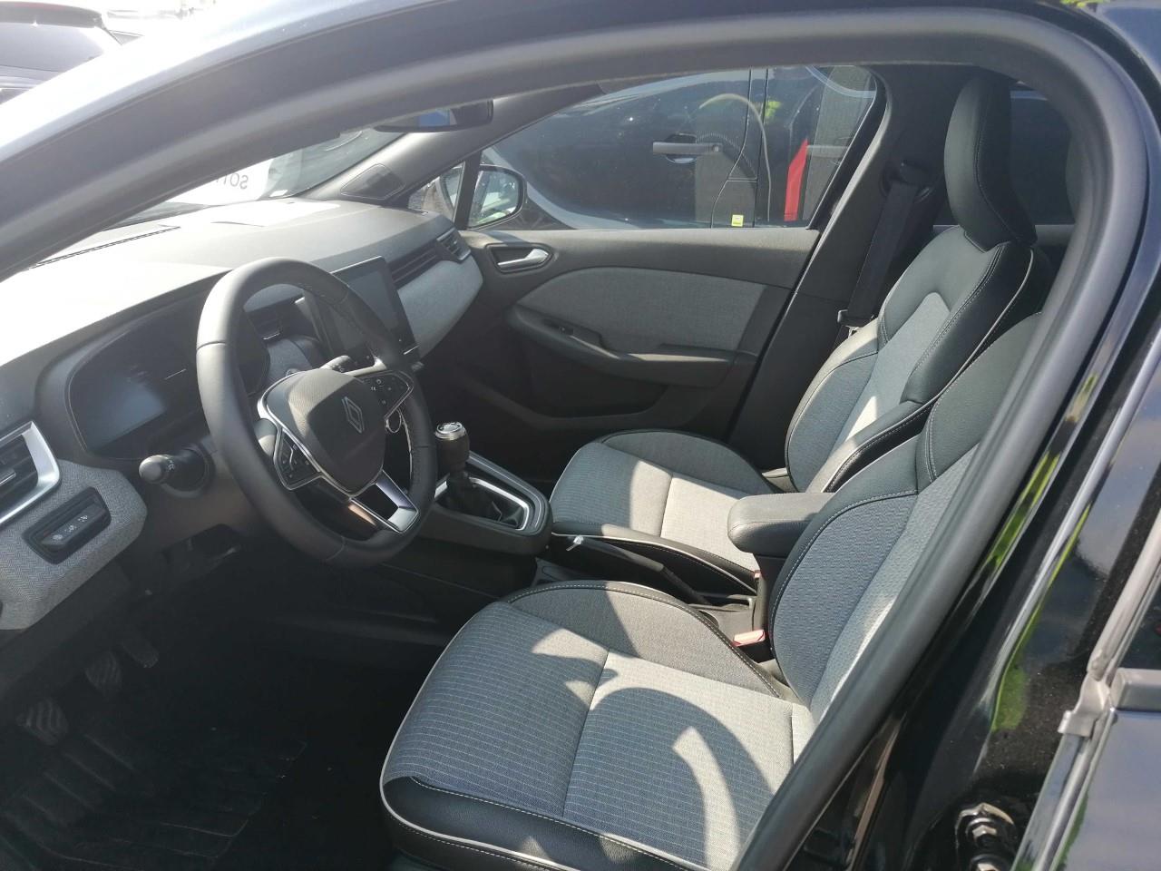 RENAULT CLIO V TECHNO