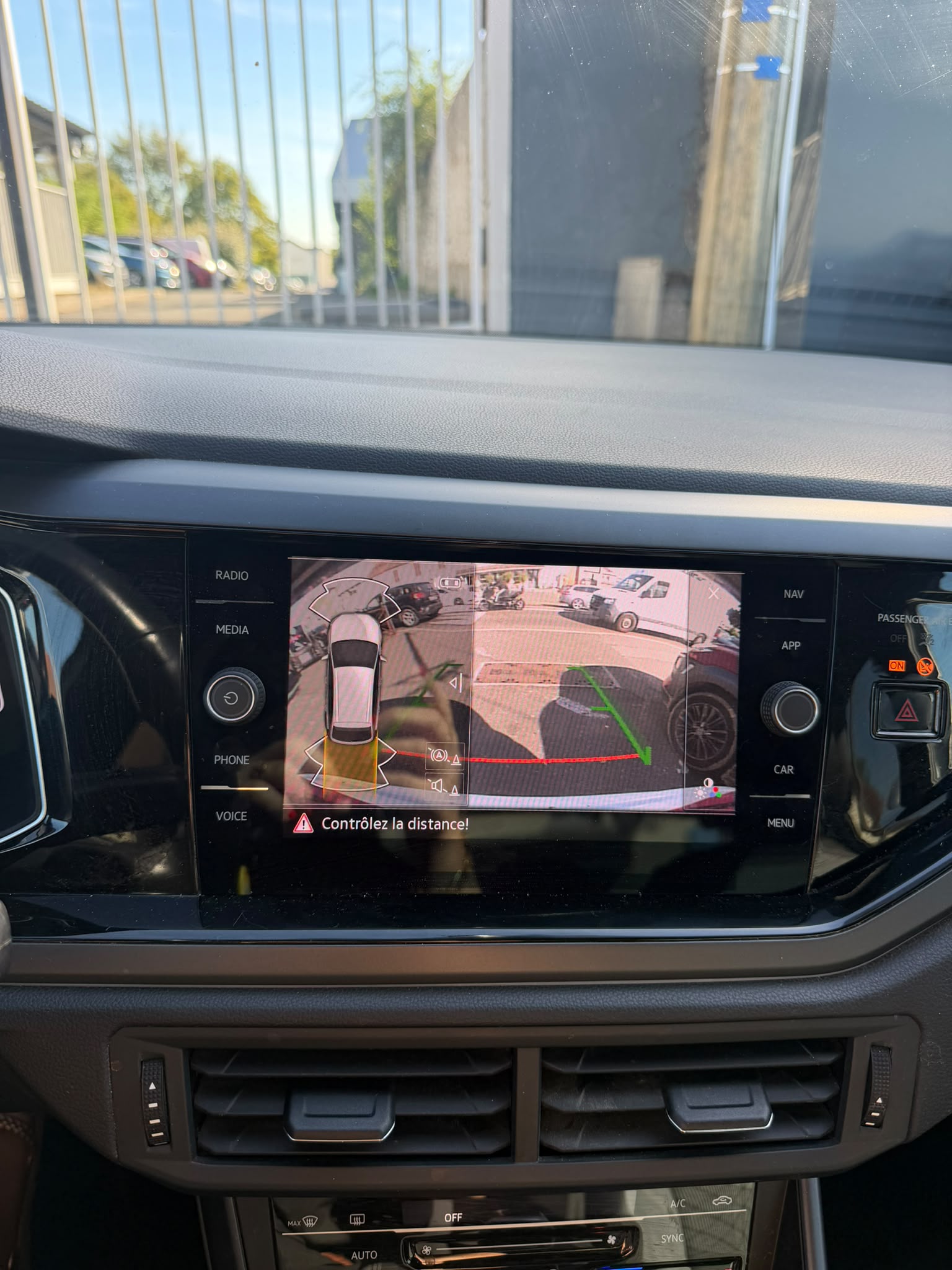 VOLKSWAGEN TAIGO R-LINE