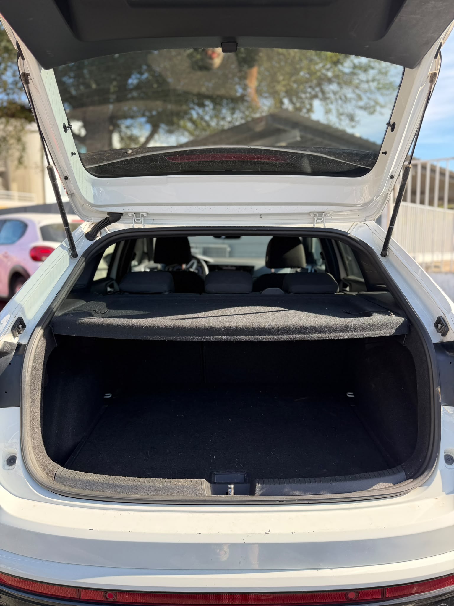 VOLKSWAGEN TAIGO R-LINE