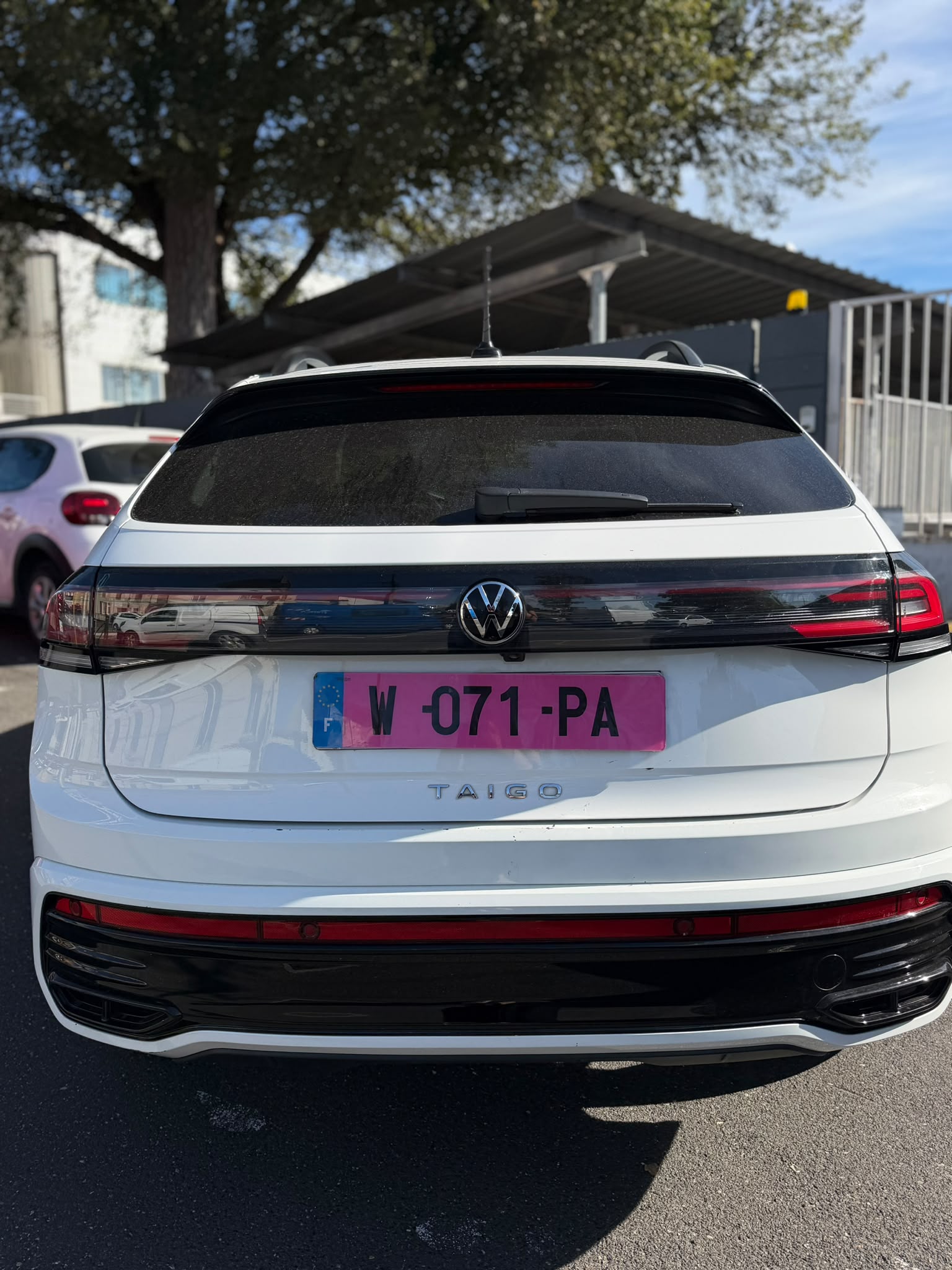 VOLKSWAGEN TAIGO R-LINE