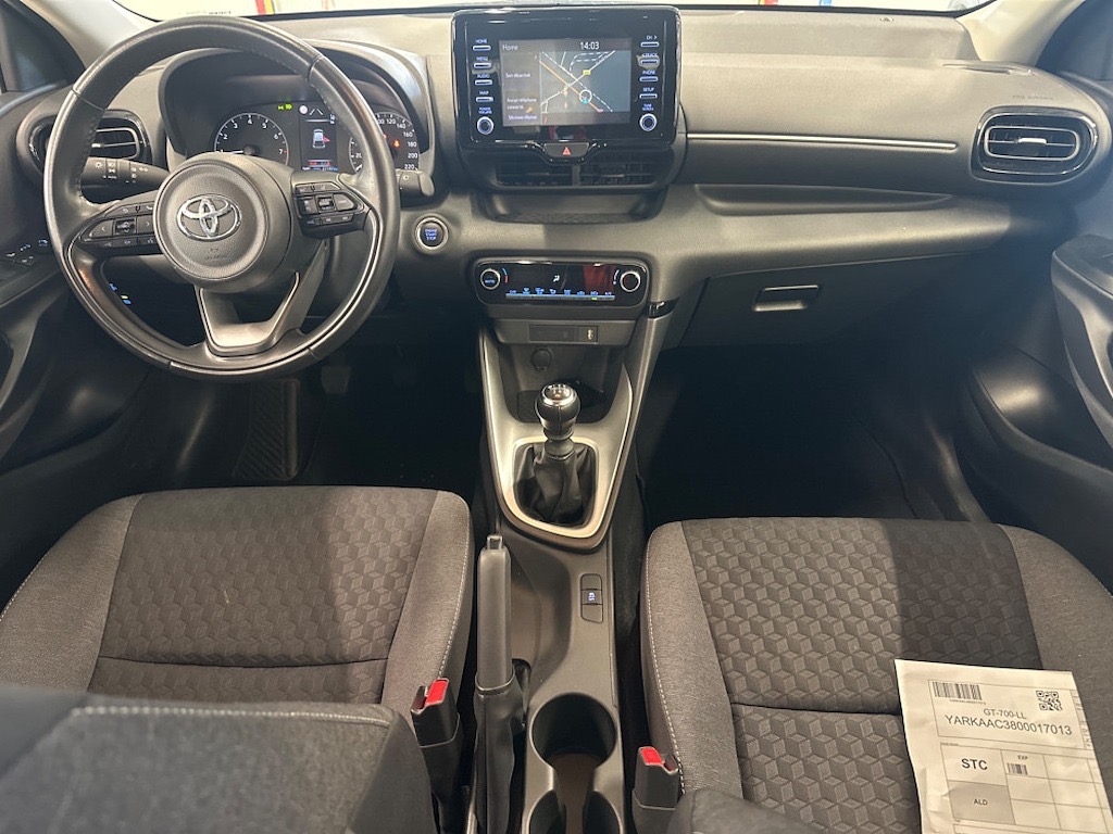 TOYOTA YARIS DYNAMIC BUSINESS