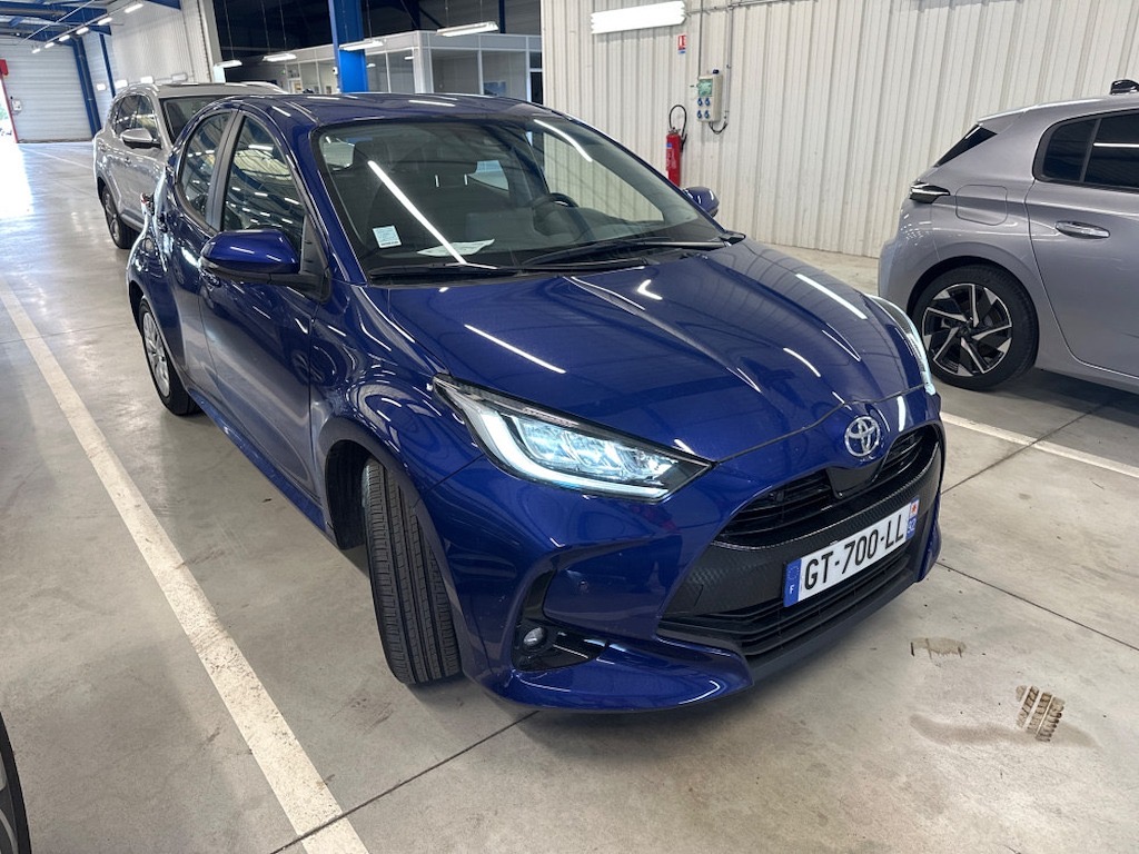 TOYOTA YARIS DYNAMIC BUSINESS